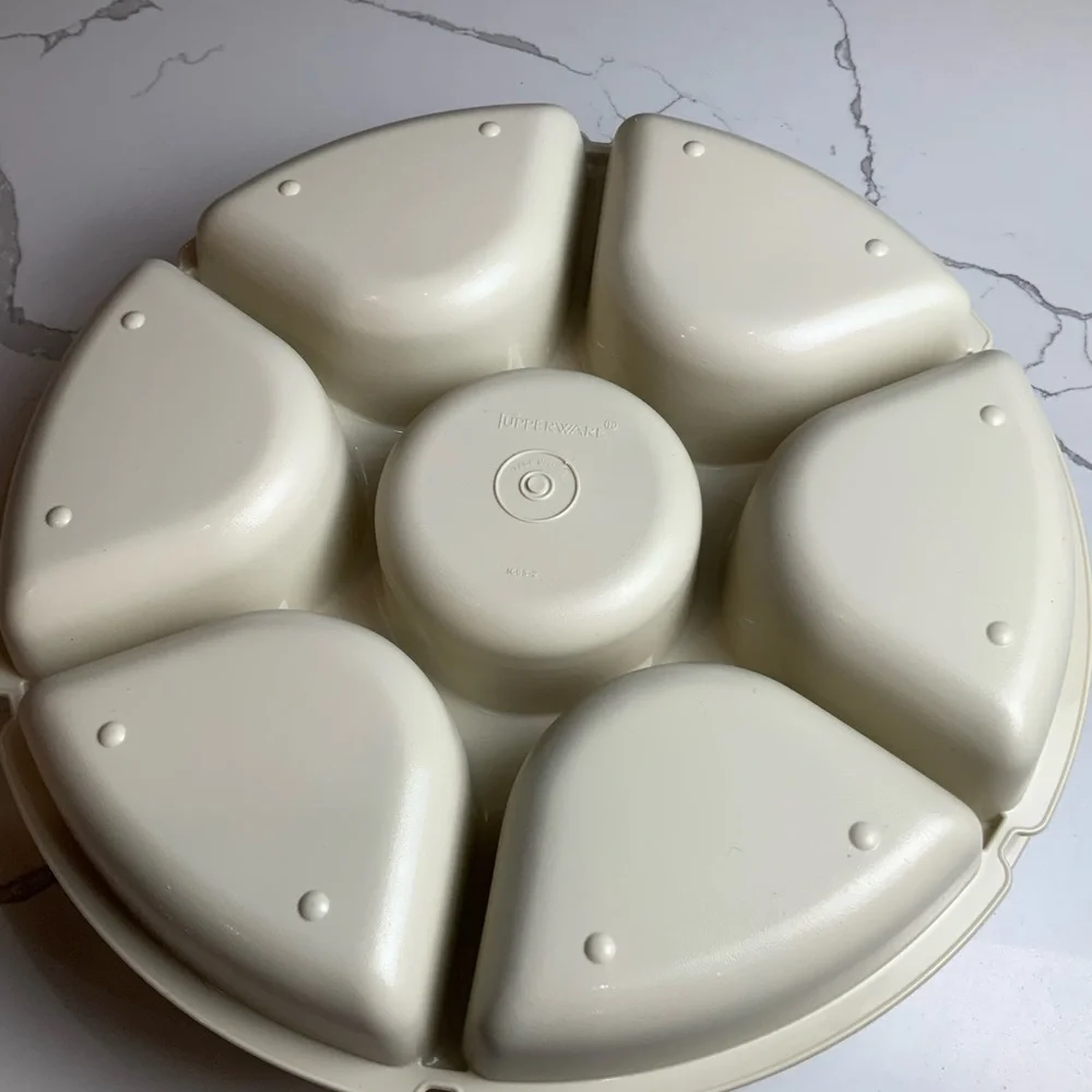 Vintage Tupperware divided serving tray with lid